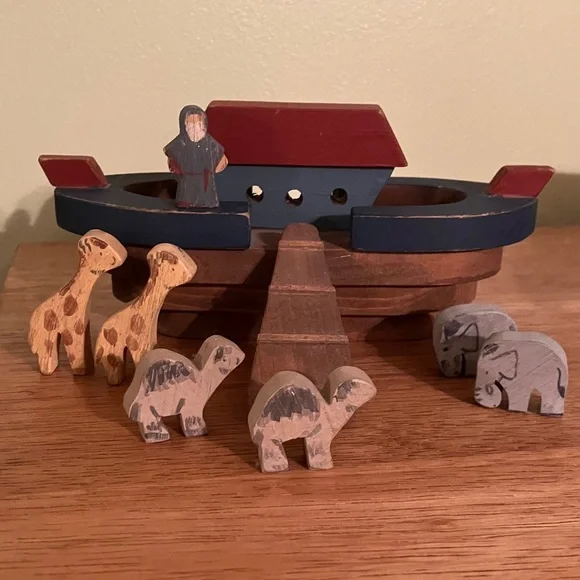 Vintage Handmade Wooden Noah's Ark Set - Picture 1 of 7